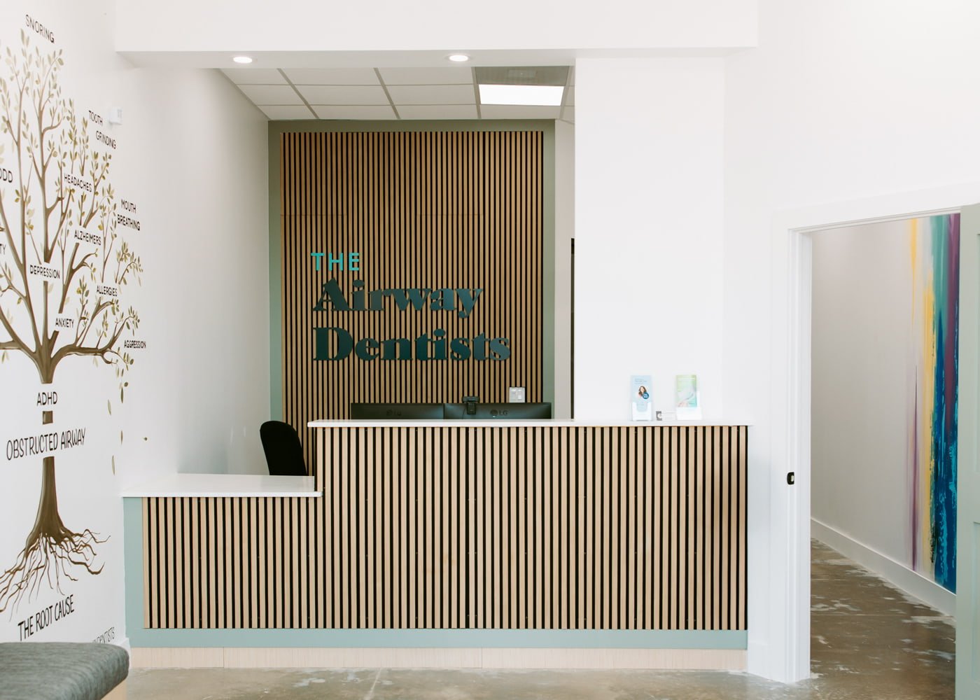 The Ariway Dentists reception desk at the Sugar Land, TX office